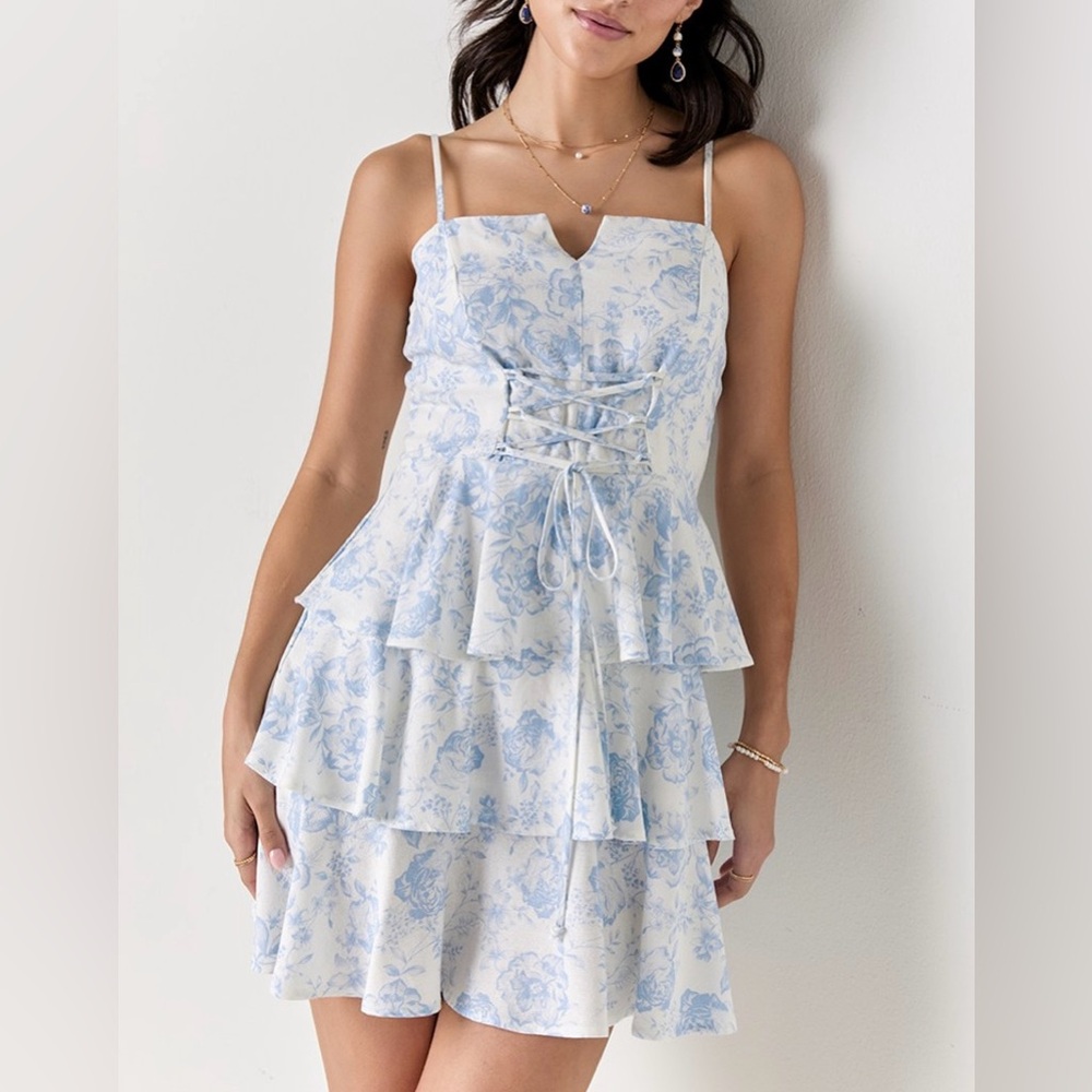 FRANCESCA’S Becci Lace Up TieredCorset Mini Dress NWOT Size Medium